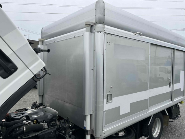 いすゞエルフボトルバン小型（2t・3t）[写真19]