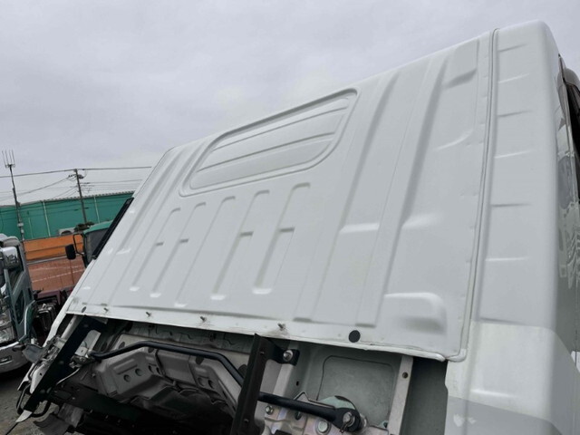 いすゞエルフボトルバン小型（2t・3t）[写真24]