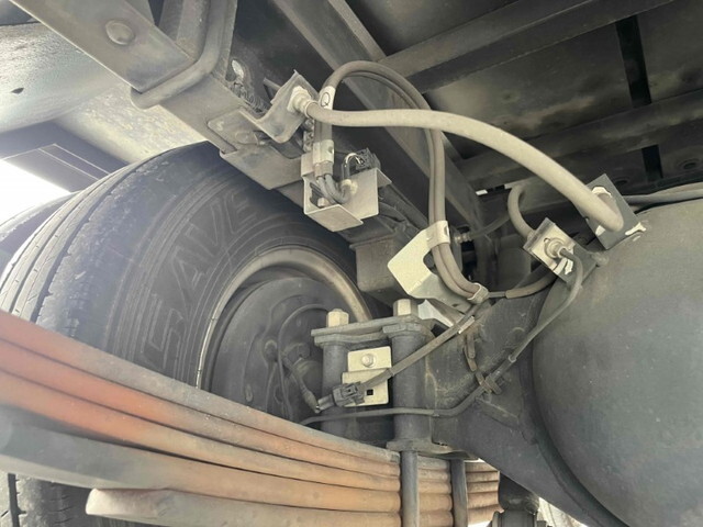 いすゞエルフボトルバン小型（2t・3t）[写真27]