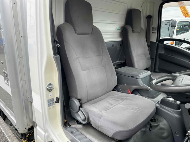 いすゞエルフボトルバン小型（2t・3t）[写真30]