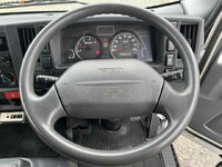 いすゞエルフボトルバン小型（2t・3t）[写真32]