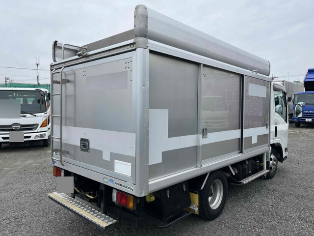 いすゞエルフボトルバン小型（2t・3t）[写真04]