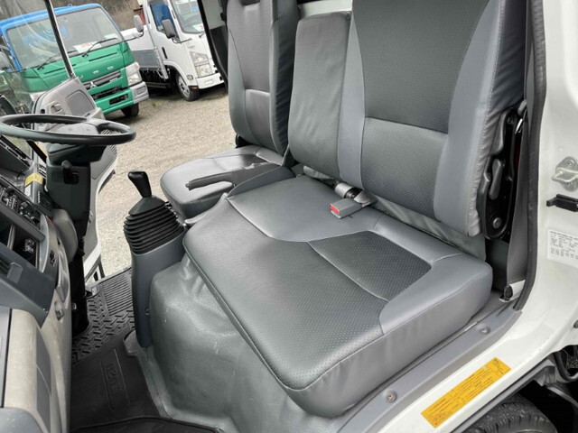 いすゞエルフ高所作業車小型（2t・3t）[写真38]