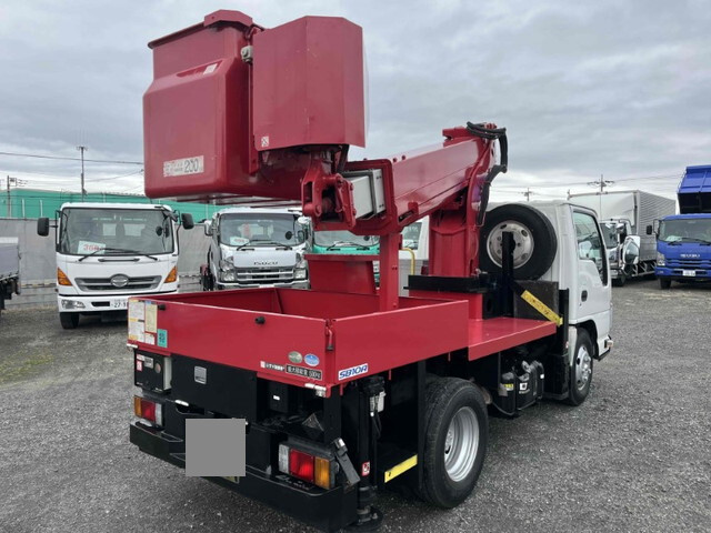 いすゞエルフ高所作業車小型（2t・3t）[写真04]