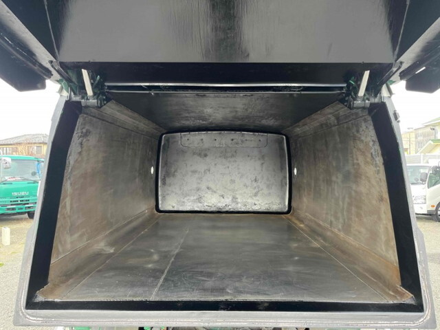 日野デュトロパッカー車（塵芥車）小型（2t・3t）[写真12]