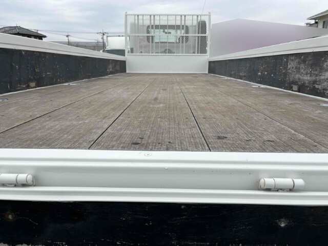 日野レンジャー平ボディ中型（4t）[写真10]