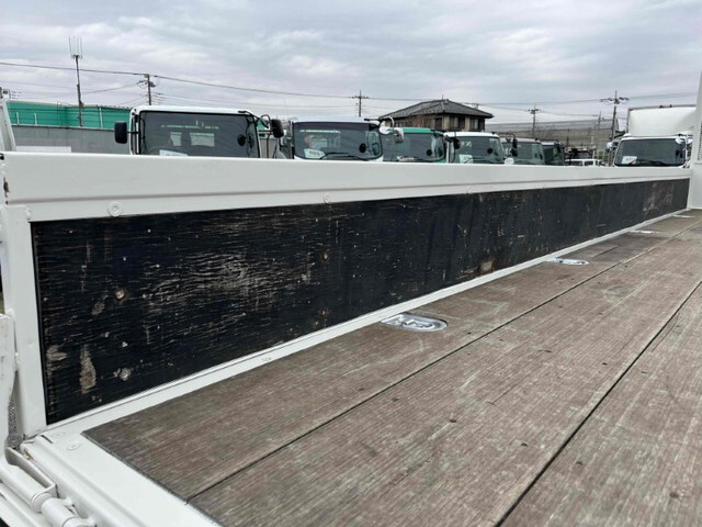 日野レンジャー平ボディ中型（4t）[写真11]