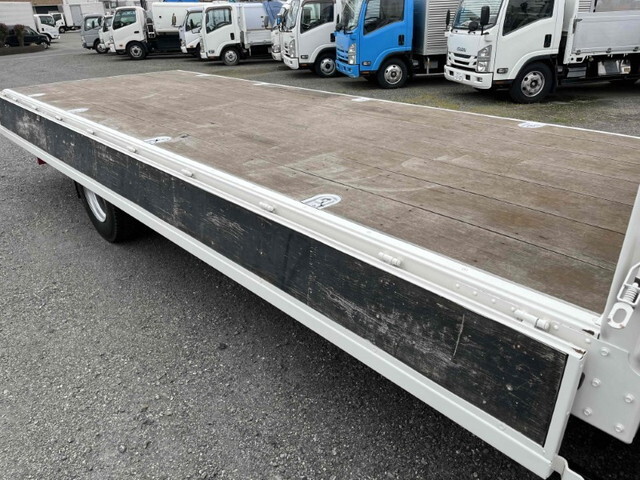 日野レンジャー平ボディ中型（4t）[写真13]