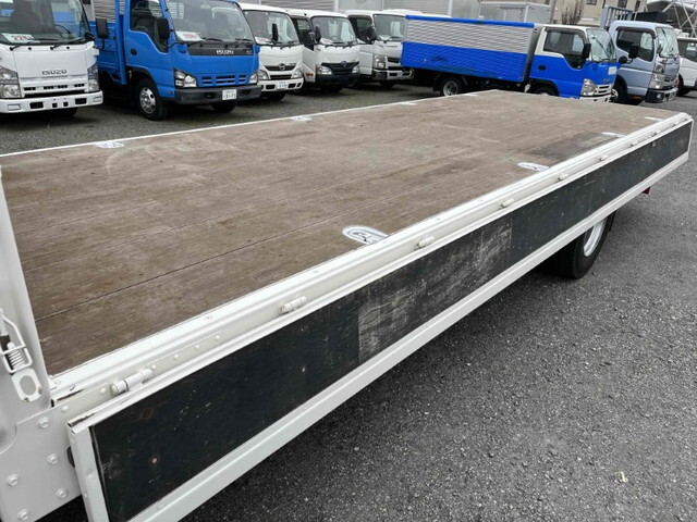 日野レンジャー平ボディ中型（4t）[写真14]