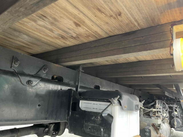 日野レンジャー平ボディ中型（4t）[写真18]