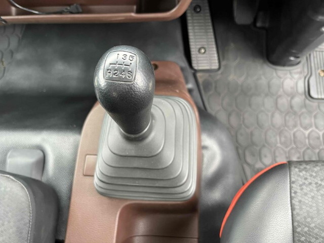 日野レンジャー平ボディ中型（4t）[写真35]