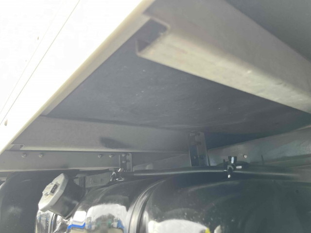 いすゞエルフアルミバン小型（2t・3t）[写真19]