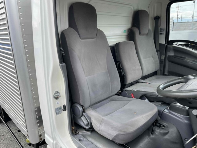 いすゞエルフアルミバン小型（2t・3t）[写真31]