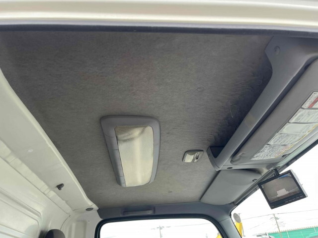 いすゞエルフアルミバン小型（2t・3t）[写真36]