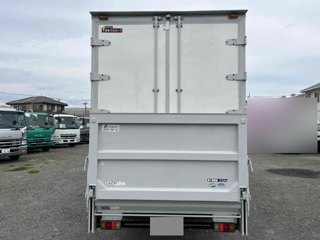 いすゞエルフアルミバン小型（2t・3t）[写真07]
