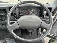 いすゞフォワードセルフクレーン4段中型（4t）[写真37]