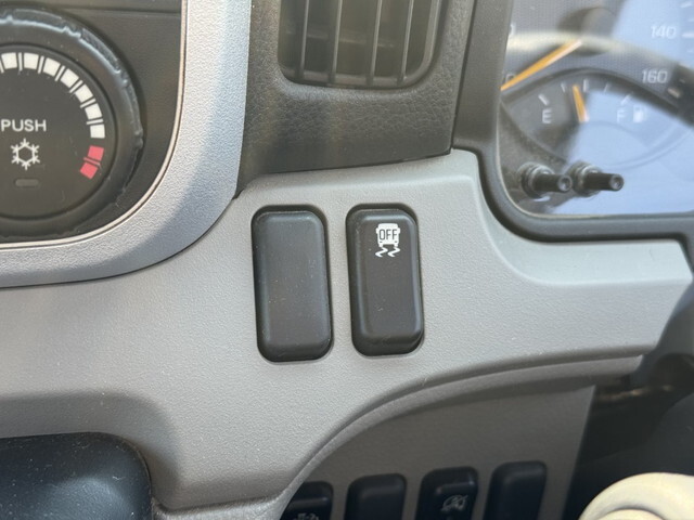 三菱ふそうキャンター平ボディ小型（2t・3t）[写真18]