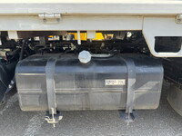 三菱ふそうキャンター平ボディ小型（2t・3t）[写真26]