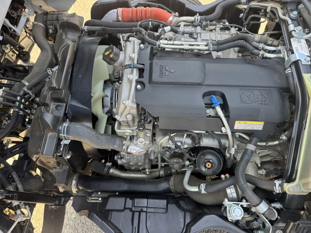 三菱ふそうキャンター平ボディ小型（2t・3t）[写真33]