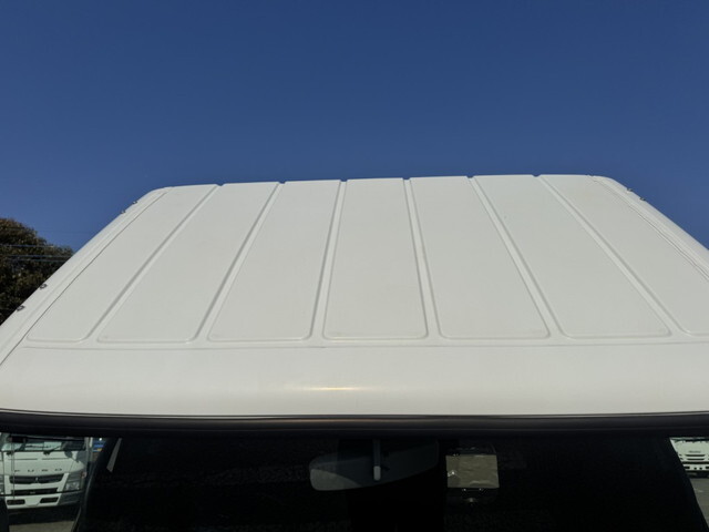 三菱ふそうキャンター平ボディ小型（2t・3t）[写真34]