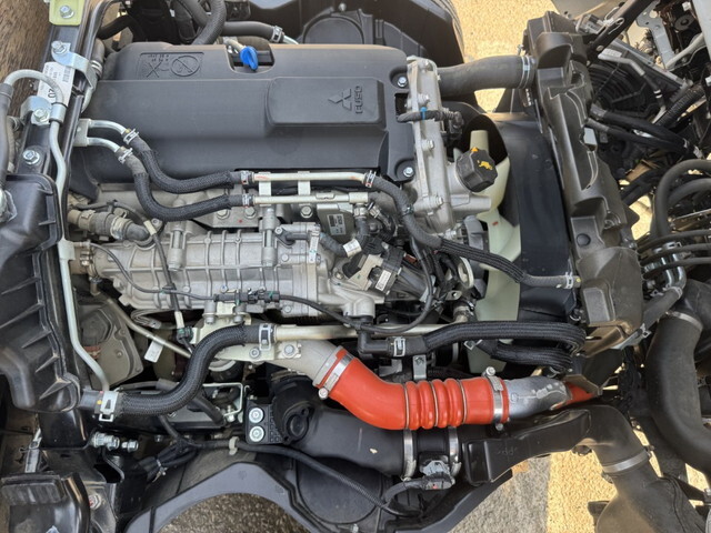 三菱ふそうキャンター平ボディ小型（2t・3t）[写真35]