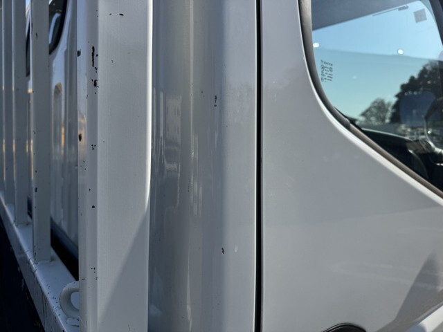 三菱ふそうキャンター平ボディ小型（2t・3t）[写真38]
