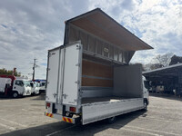 日野レンジャーアルミウイング中型（4t）[写真02]