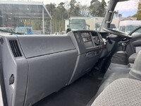 いすゞエルフ冷凍車（冷蔵車）小型（2t・3t）[写真15]