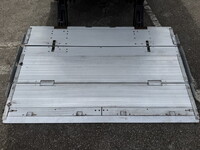 いすゞエルフ冷凍車（冷蔵車）小型（2t・3t）[写真21]