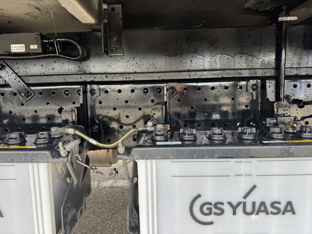 いすゞエルフ冷凍車（冷蔵車）小型（2t・3t）[写真33]