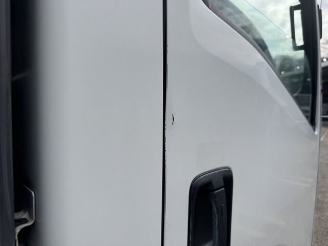 いすゞエルフ冷凍車（冷蔵車）小型（2t・3t）[写真40]