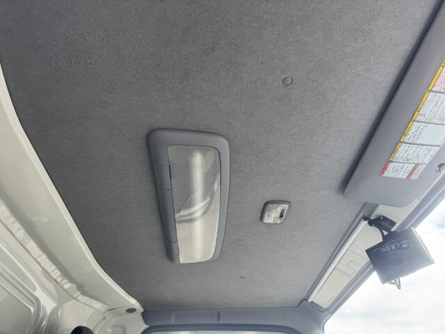 いすゞエルフ冷凍車（冷蔵車）小型（2t・3t）[写真06]