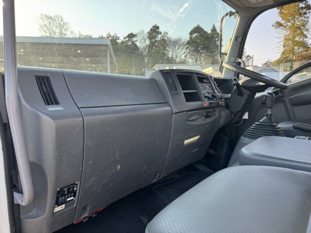 いすゞフォワードクレーン4段中型（4t）[写真27]