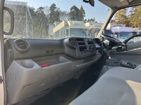 日野デュトロ平ボディ小型（2t・3t）[写真14]