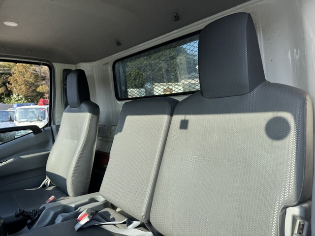 日野デュトロ平ボディ小型（2t・3t）[写真14]