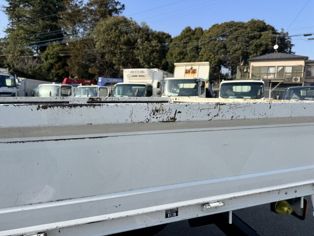 日野デュトロ平ボディ小型（2t・3t）[写真33]