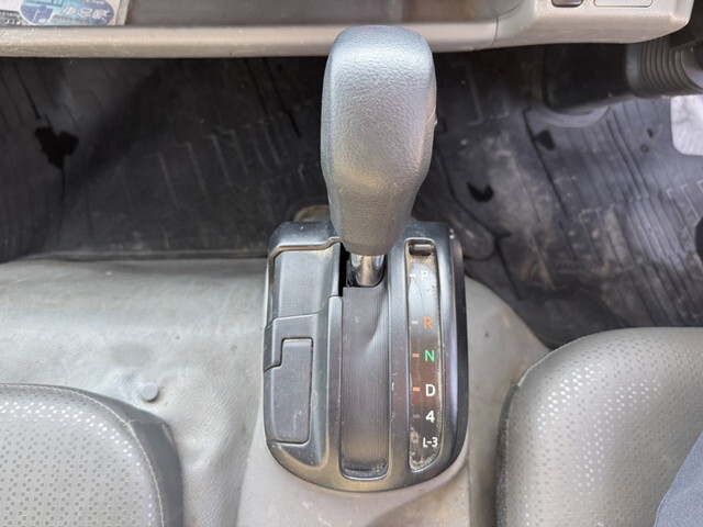 日野デュトロ平ボディ小型（2t・3t）[写真08]