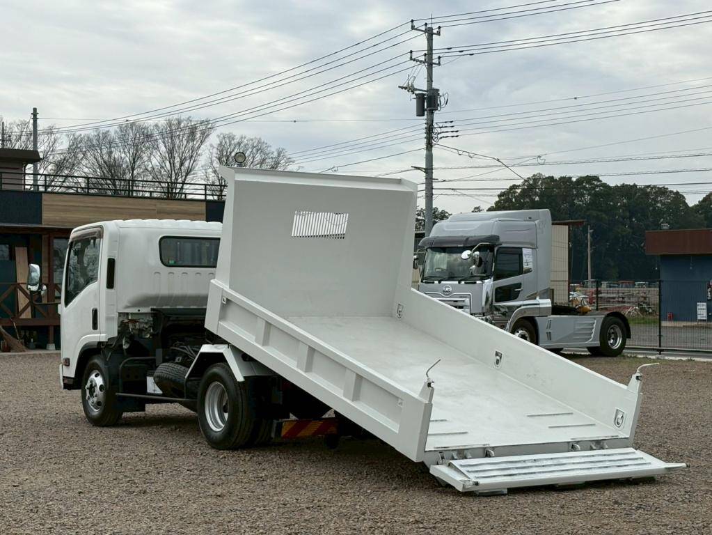 いすゞエルフローダーダンプ小型（2t・3t）[写真10]