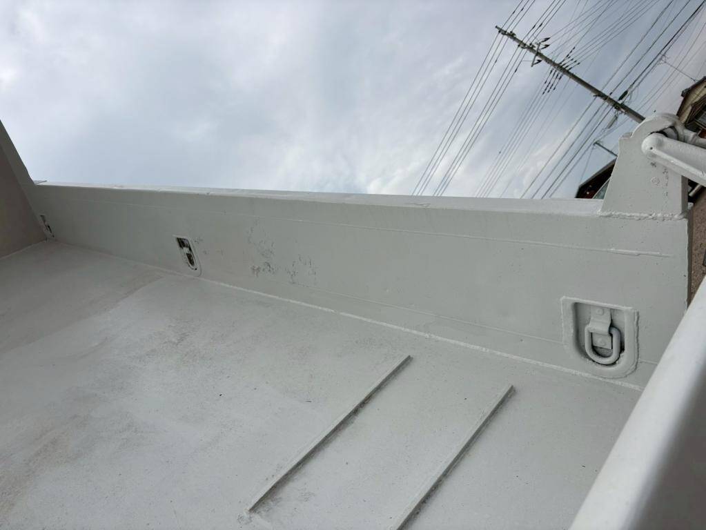 いすゞエルフローダーダンプ小型（2t・3t）[写真09]