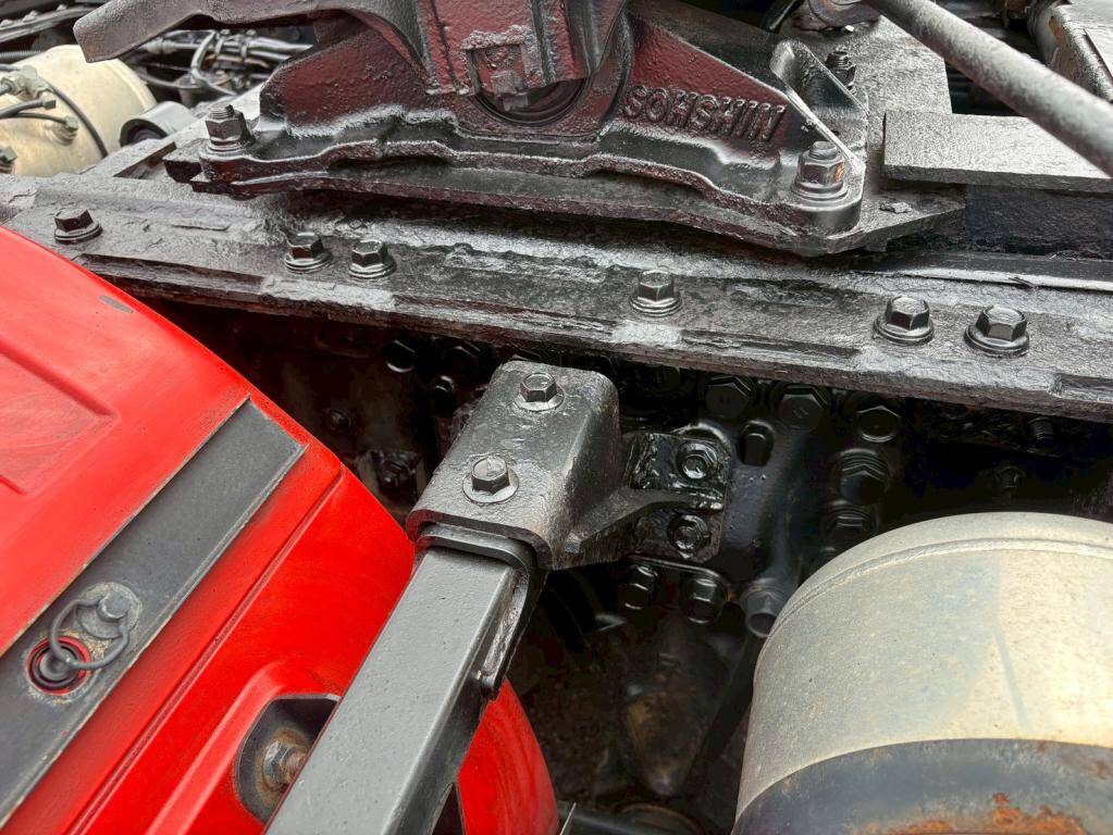 日野プロフィアトレーラーヘッド（トラクターヘッド）大型（10t）[写真12]