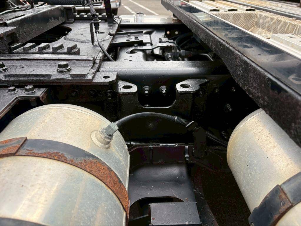 日野プロフィアトレーラーヘッド（トラクターヘッド）大型（10t）[写真13]