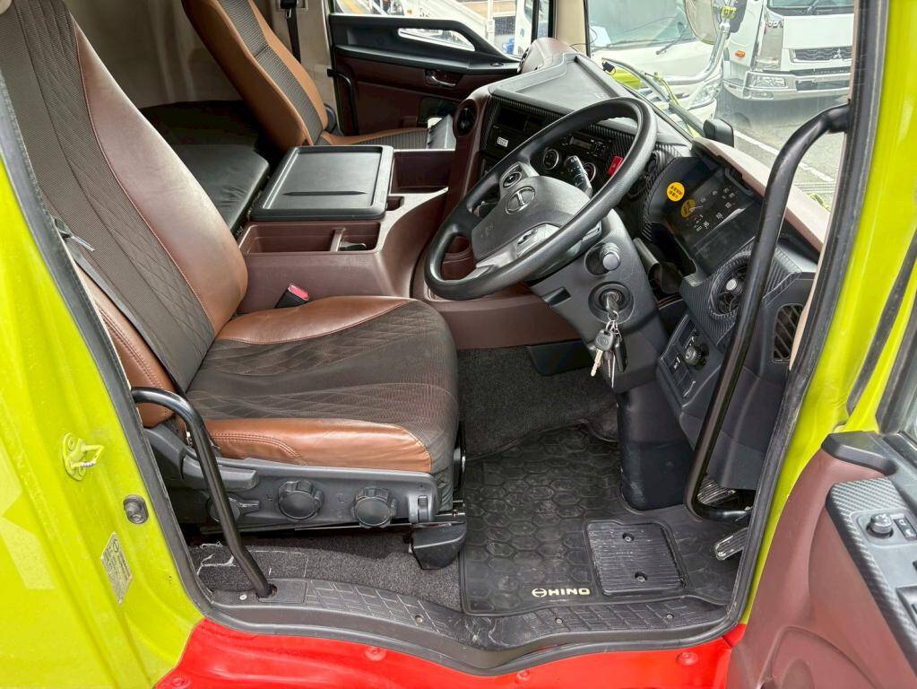 日野プロフィアトレーラーヘッド（トラクターヘッド）大型（10t）[写真19]