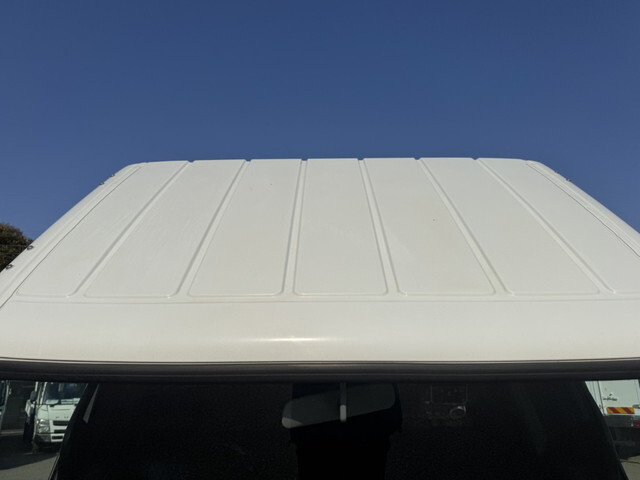 三菱ふそうキャンター平ボディ小型（2t・3t）[写真32]