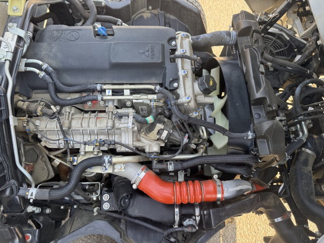 三菱ふそうキャンター平ボディ小型（2t・3t）[写真33]