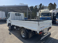 三菱ふそうキャンター平ボディ小型（2t・3t）[写真05]