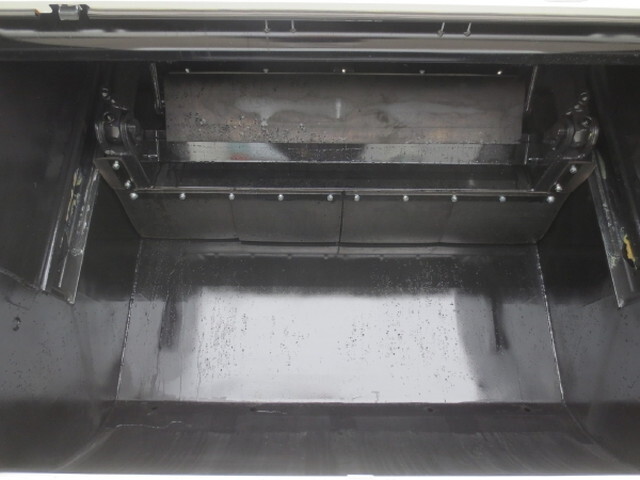 三菱ふそうキャンターパッカー車（塵芥車）小型（2t・3t）[写真10]