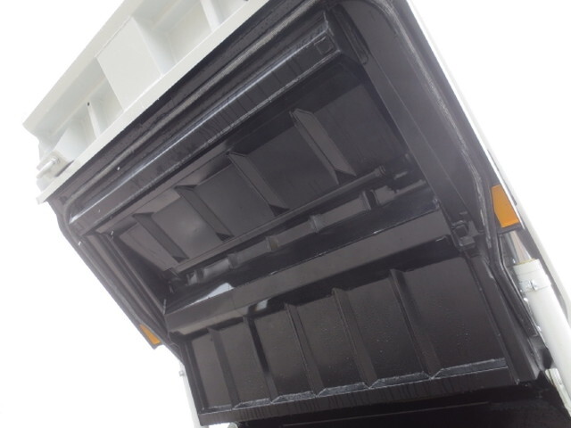 三菱ふそうキャンターパッカー車（塵芥車）小型（2t・3t）[写真14]