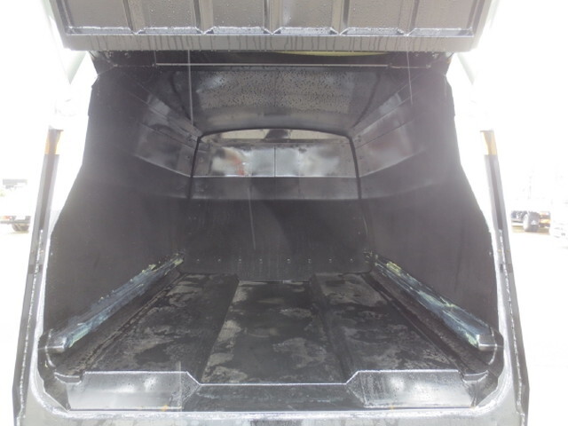 三菱ふそうキャンターパッカー車（塵芥車）小型（2t・3t）[写真09]