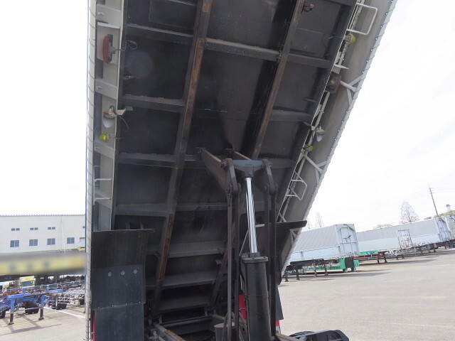 いすゞフォワード深ダンプ（土砂禁ダンプ）増トン（6t・8t）[写真34]