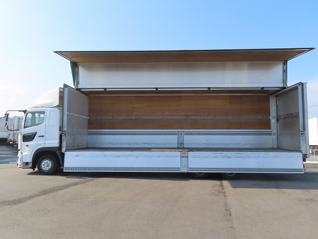 日野プロフィアアルミウイング大型（10t）[写真28]